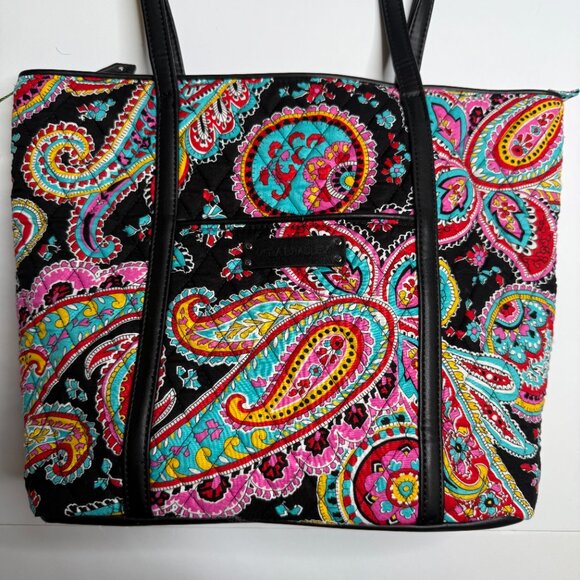 Vera Bradley Small Trimmed Vera – Parisian Paisley NWT - Picture 2 of 5